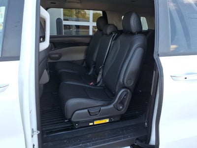 2027 Kia Carnival LXS