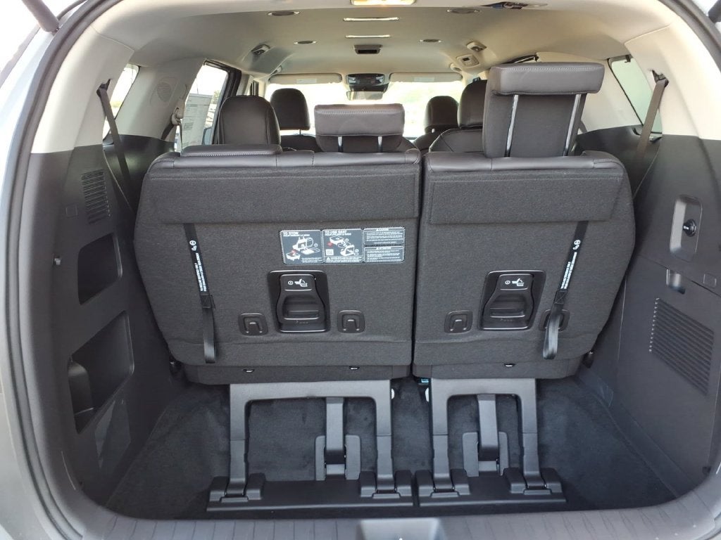 2027 Kia Carnival EX