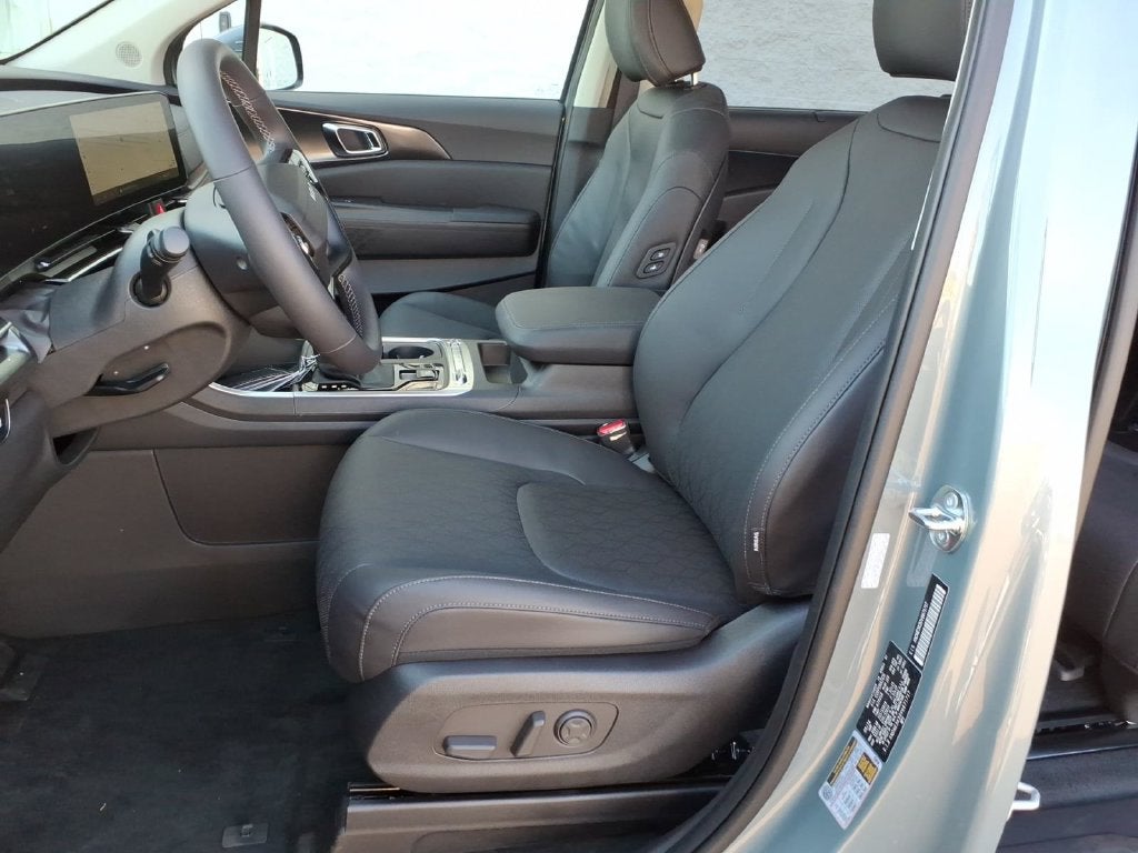 2027 Kia Carnival SX