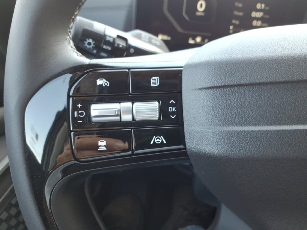 2027 Kia Carnival SX