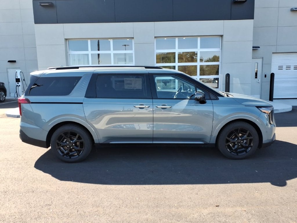 2027 Kia Carnival SX