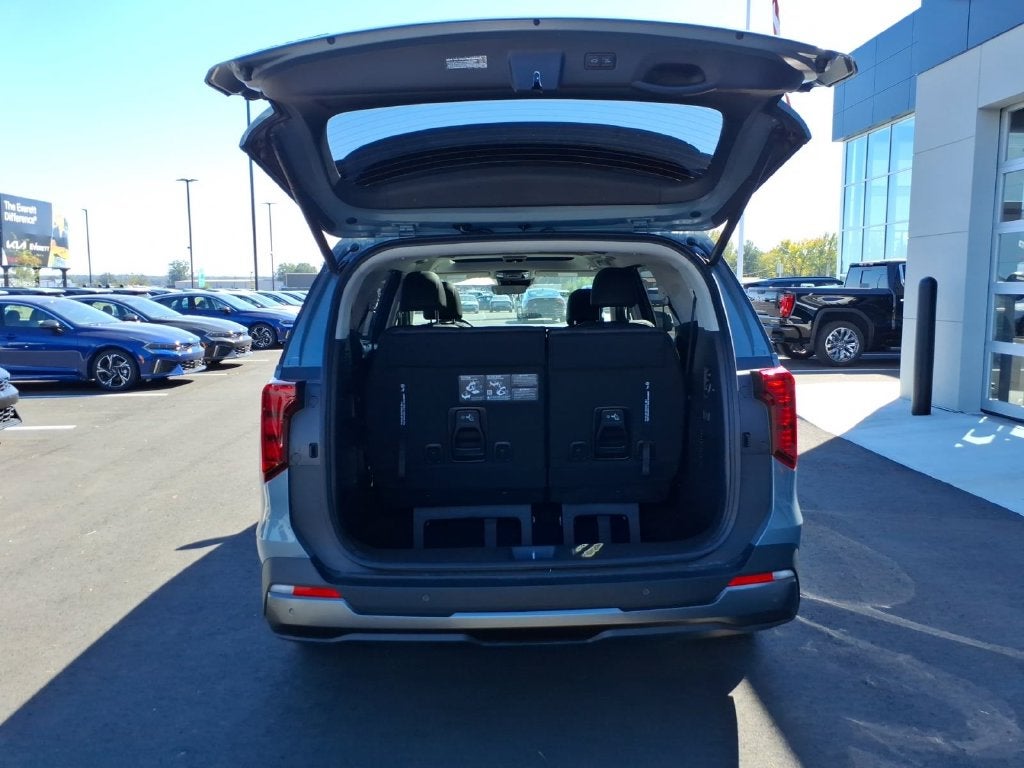 2027 Kia Carnival SX