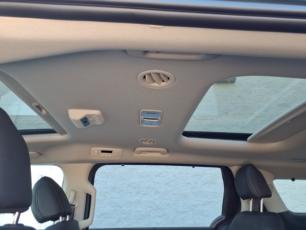 2027 Kia Carnival SX
